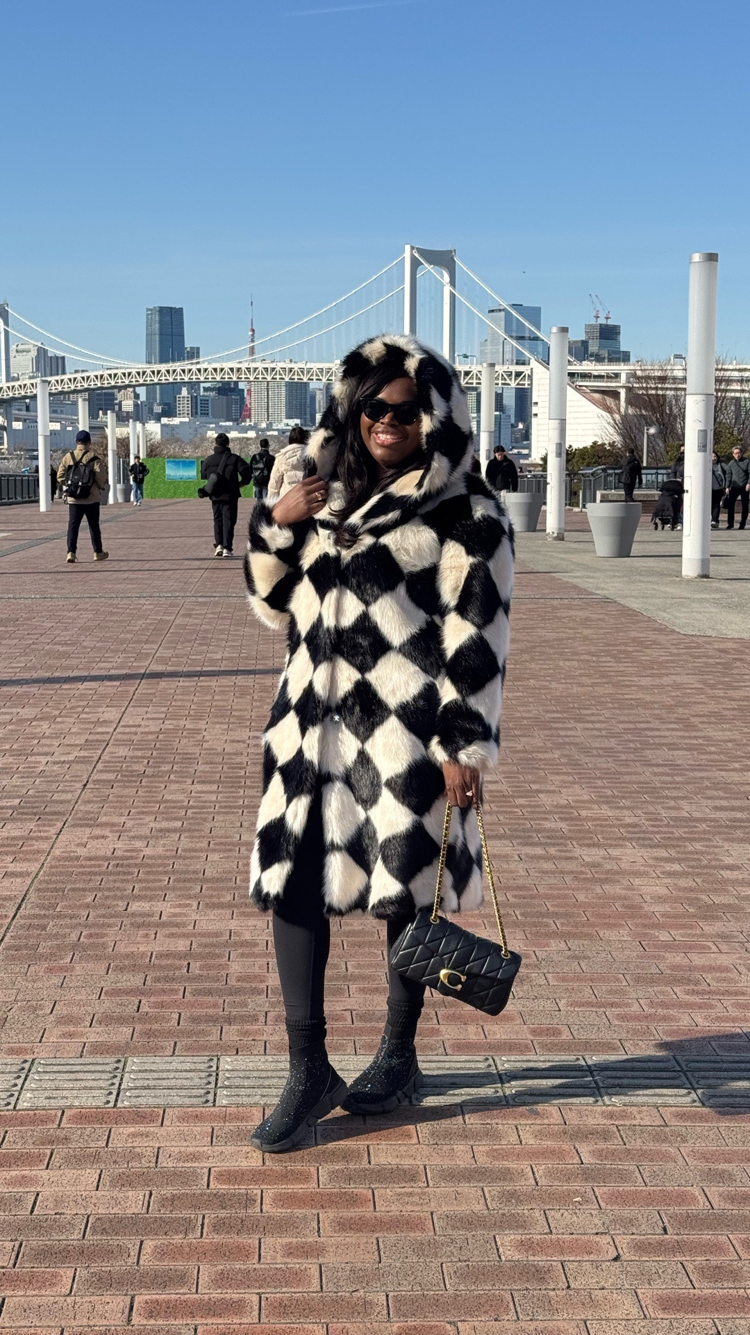 Winter Queen of hearts 🖤🤍🖤🤍

#LTKootd #LTKdayinmylife #LTKValentine