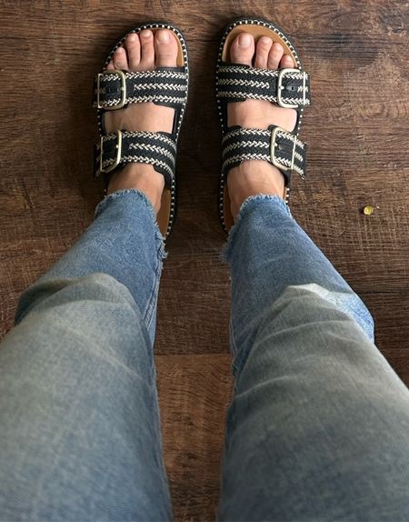 Get questions every time I share these babies - they’re pretty much sold out but have a check for your size just in case - fitflops are truly the comfiest ever - never had a blister and no breaking in required - true to size

I’ve linked a couple of v similar options too (also Fitflop)



#LTKspring #LTKshoes #LTKuk