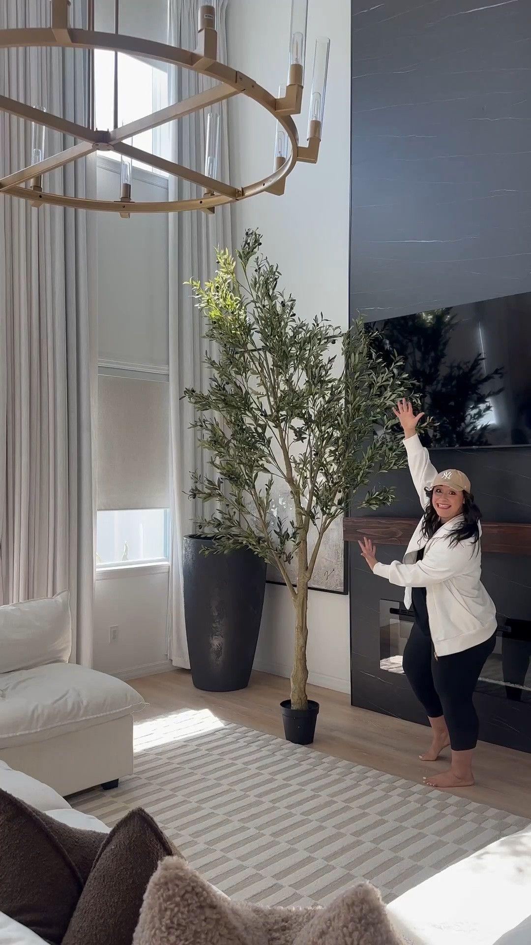 The perfect home find for my living room! ❤️




Faux olive trees
Realistic look and feel olive tree 
Amazon olive tree
Home decor
Modern home
Living room

#LTKHome