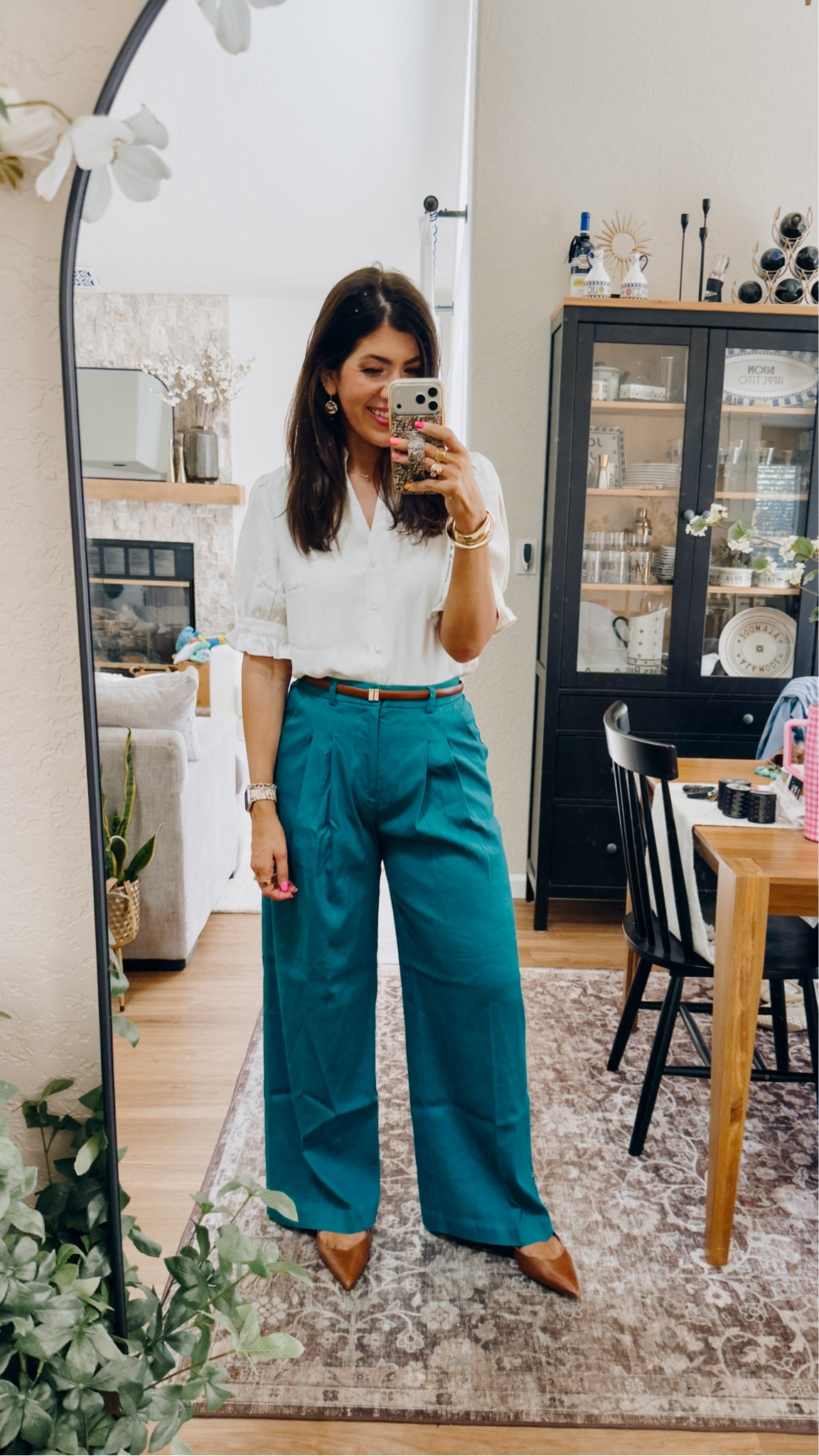 What I wore to work today
Blouse is older but added similar
In a small regular linen pants- size down in these - code meghan20


#LTKSaleAlert