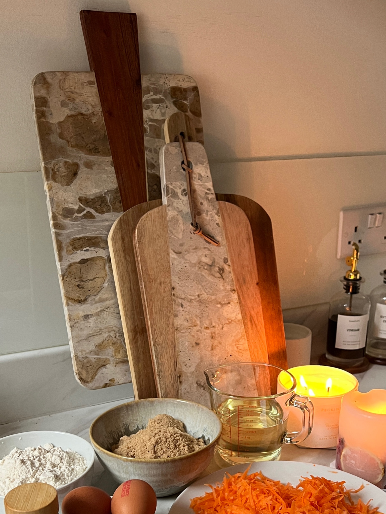 I always get asked about my boards with the marble but unfortunately they aren't available atm! So i have linked similar ones below ⬇️❤️
Mine are from anthropologie but no longer available
kitchen finds, kitchen decor, kitchen boards

#LTKuk #LTKgiftguide #LTKhome