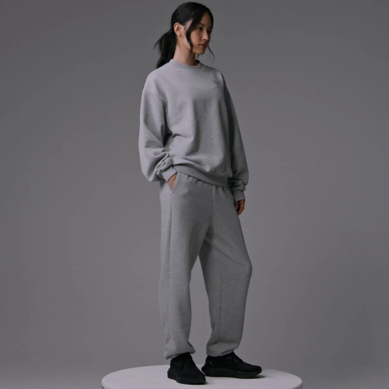 Accolade Sweatpant | Alo Yoga