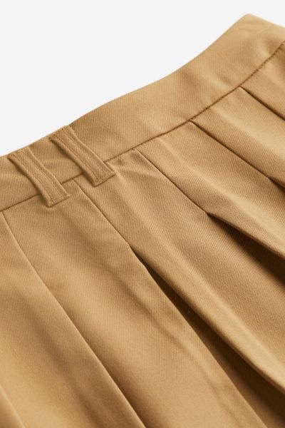 Pleated A-line skirt - Beige/Checked - Ladies | H&M GB | H&M (UK, MY, IN, SG, PH, TW, HK)