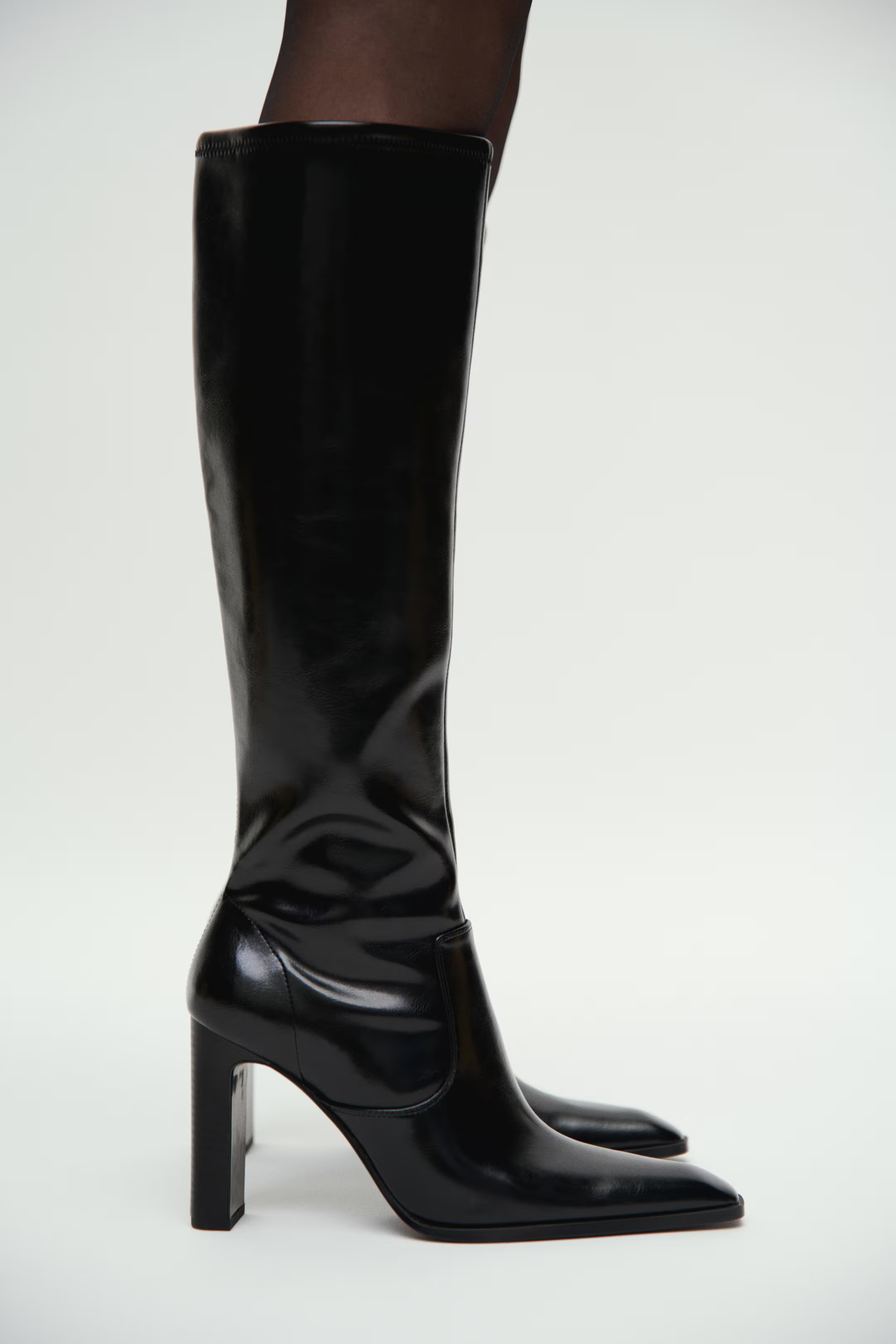 Knee-high boots | H&M (UK, MY, IN, SG, PH, TW, HK)