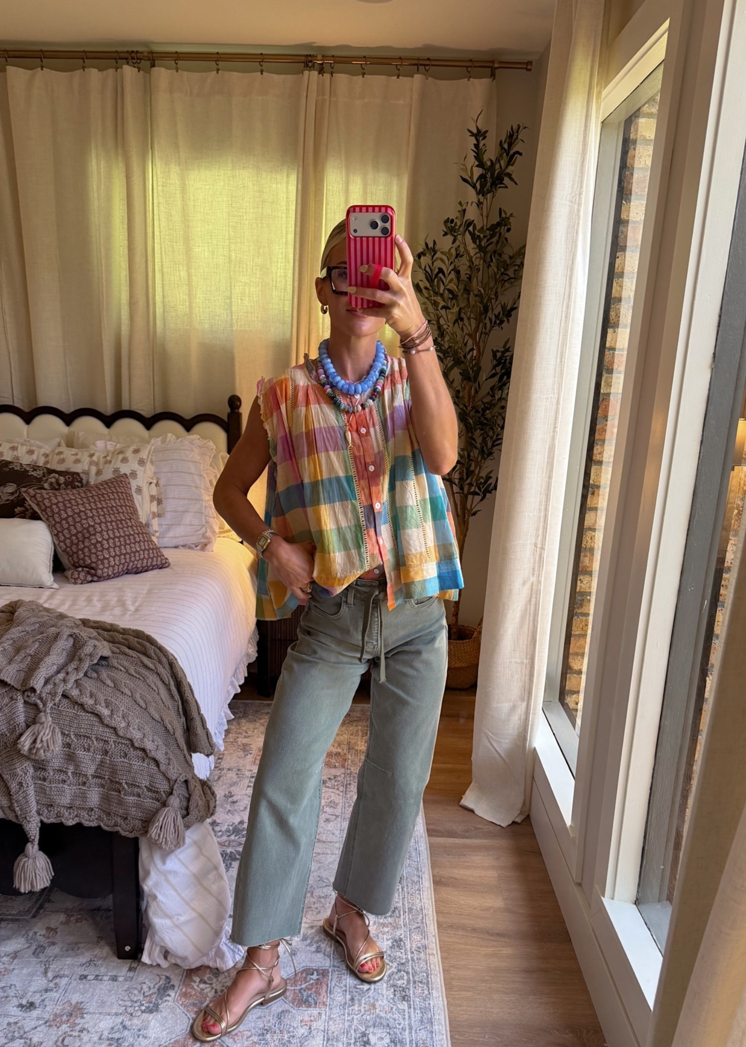 Sunday ootd!!! Top is “Christinalynns” and jeans are talulah but sold out 😭😭😭

#LTKgrwm #LTKmomlife #LTKootd