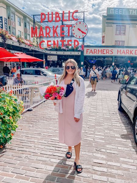 I just still can’t believe this giant bundle of flowers was only $10💐 such a fun first day exploring Seattle!

#LTKtravel #LTKstyletip #LTKunder50