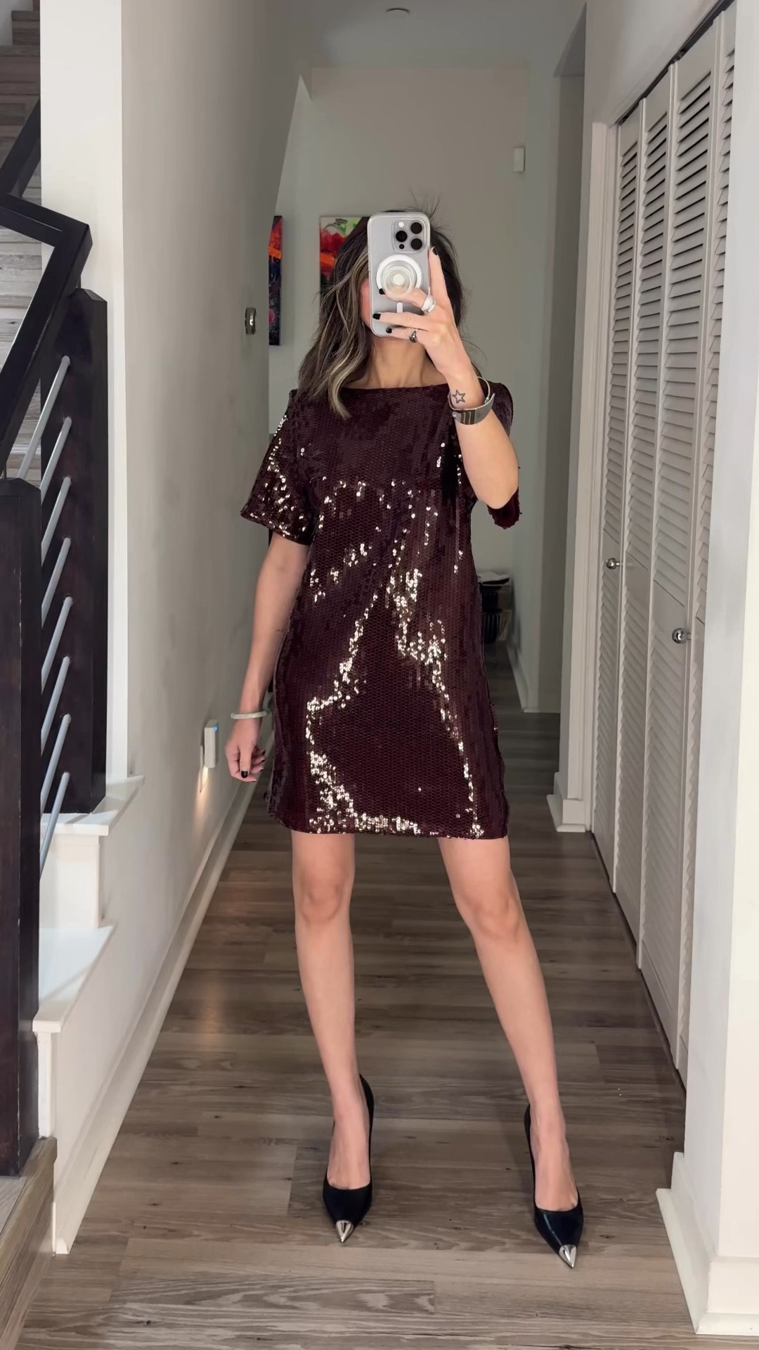 It’s time to razzle dazzle for the holiday season! Slay bells and wear all the sparkle and extra outfits because why not? This burgundy tshirt dress is so comfortable and perfect for all your holiday parties. And it’s under $100!

Holiday outfit, burgundy dress, shift dress, mini dress, tshirt dress, Abercrombie, The Stylizt 



#LTKCyberWeek #LTKFindsUnder100 #LTKHoliday
