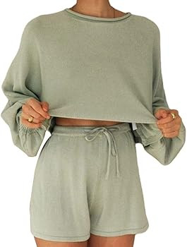 Women´s Casual Pullover Long Sleeve Solid Color Knit Sweatsuit 2 Piece Short Sweater Shorts Outf... | Amazon (UK)