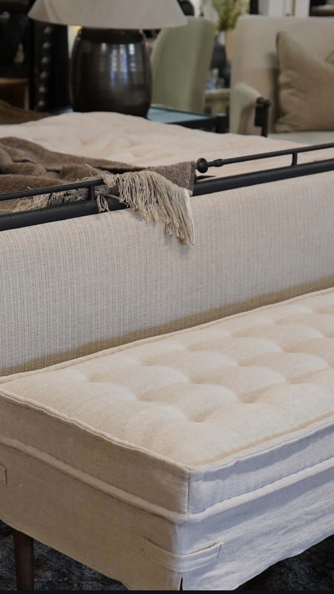 Perfect patterned bed  

#LTKHome #LTKStyleTip