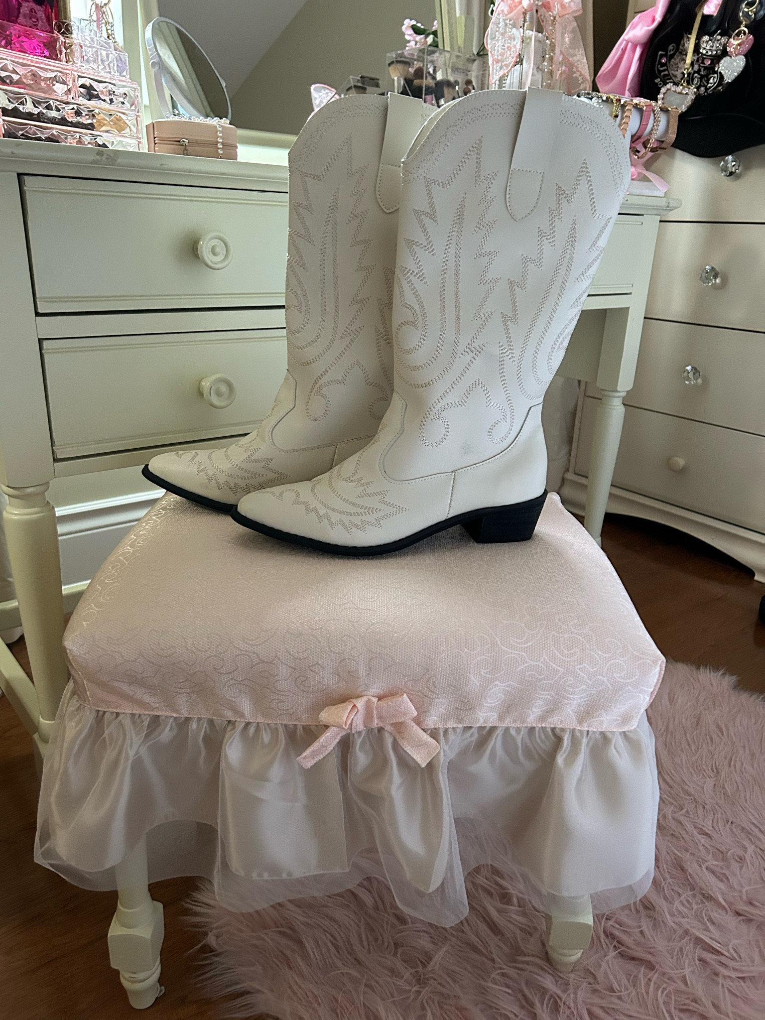 The CUTEST cowgirl boots!! I’m obsessed, it’s giving chemtrials over the country club 🫶🏻🎀 #LTK #coquette #cowgirlboots #concertboots