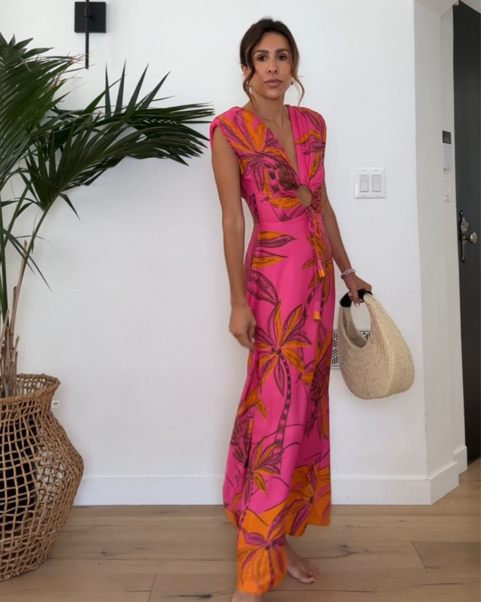 The most gorge Farm Rio dress from Anthropologie 🌸 

#LTKSeasonal #LTKstyletip