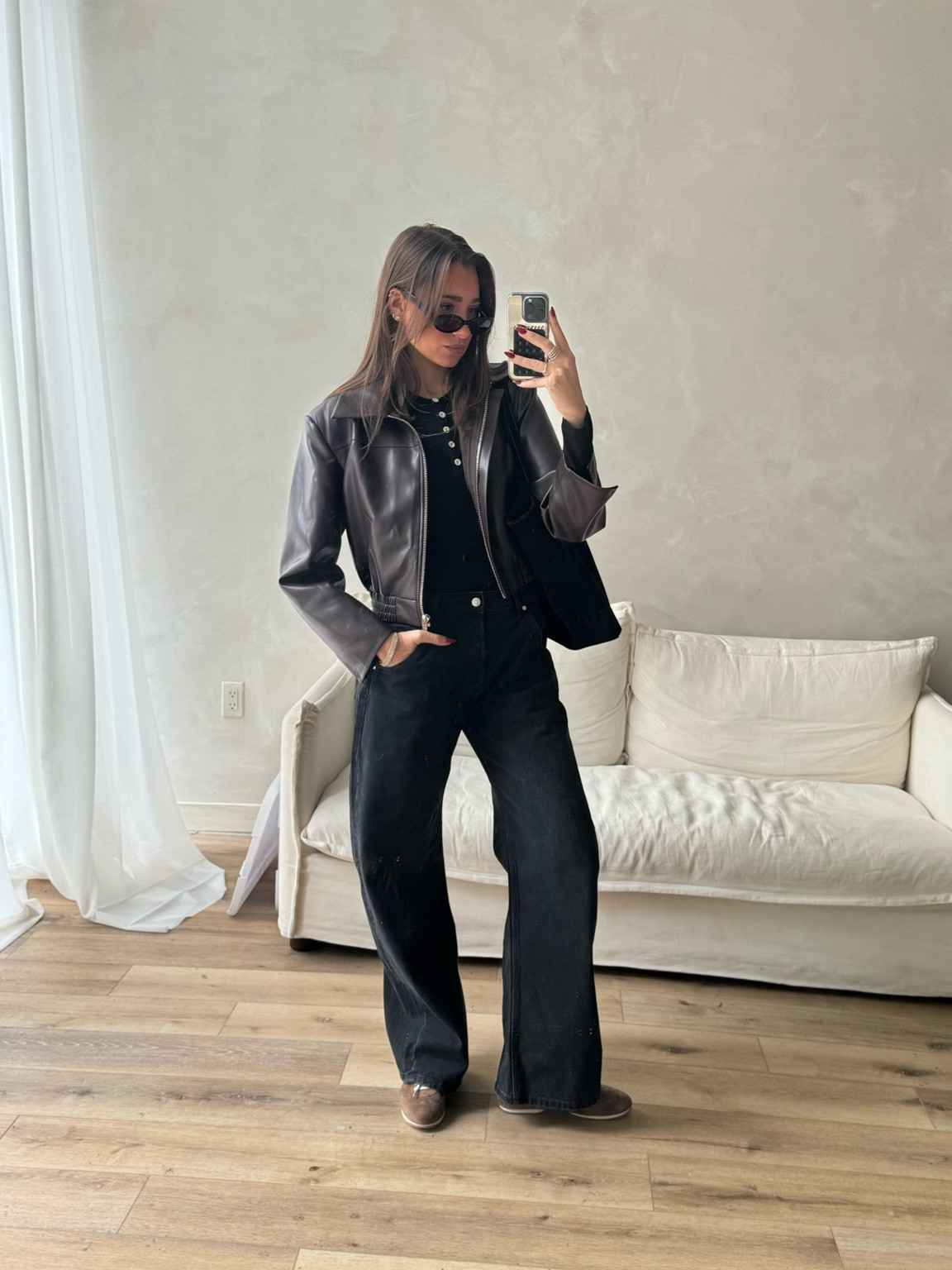 Today’s look! How I styled our henley bodysuit.