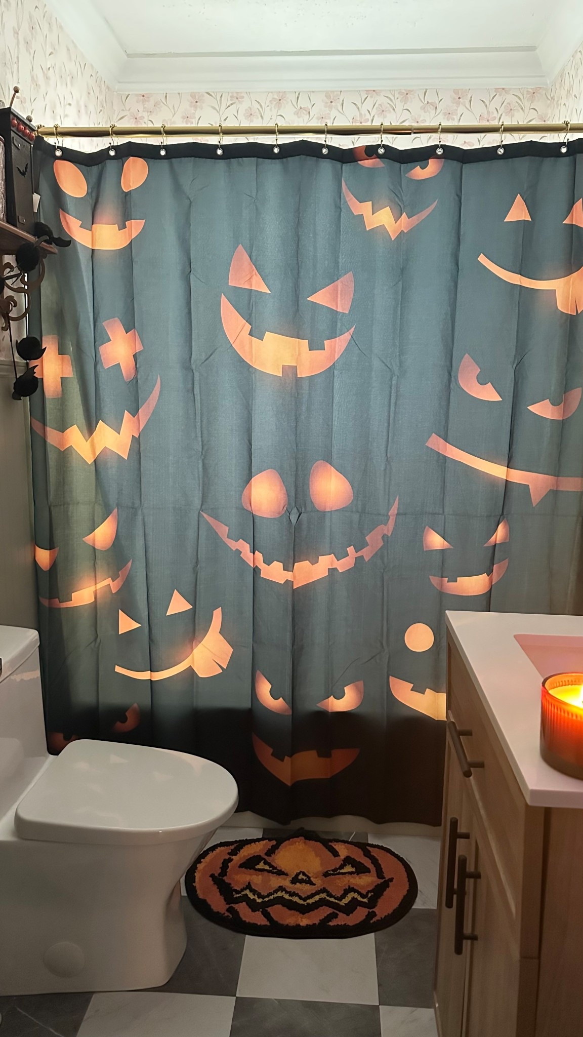 Spooky for the bathroom 😅🎃



#halloween 

#LTKHome #LTKFindsUnder50