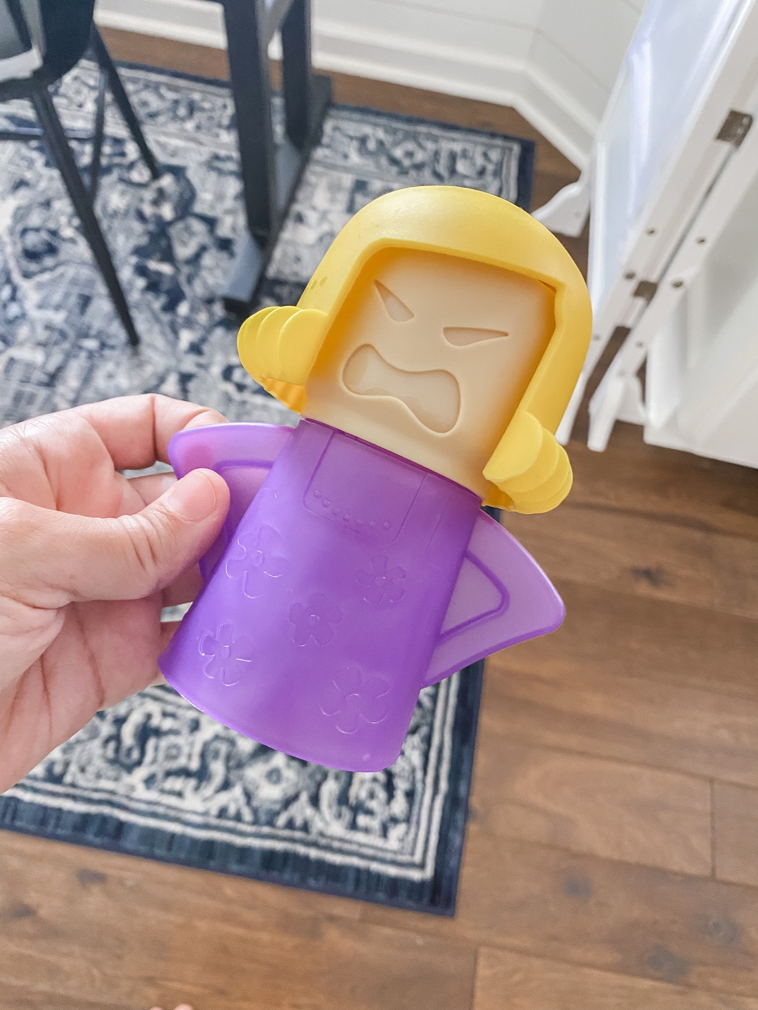 Microwave need to be cleaned?Let Angry Mama do the dirty work for you! Fill with water and/or vinegar and stick in the microwave for 5 minutes.

It steams the inside of your microwave, making it super easy to clean with just a few wipes. 👏🏼

From a busy mom to busy mom, we need all the help we can get!, right??

#LTKhome #LTKFind #LTKunder50