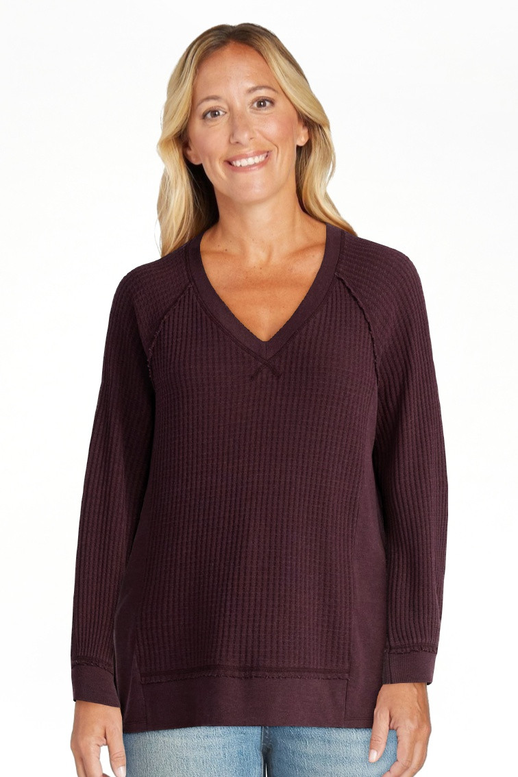 Time and Tru Women's Waffle Knit Tunic V-Neck Sweatshirt with Long Sleeves, Sizes XS-3XL | Walmart (US)