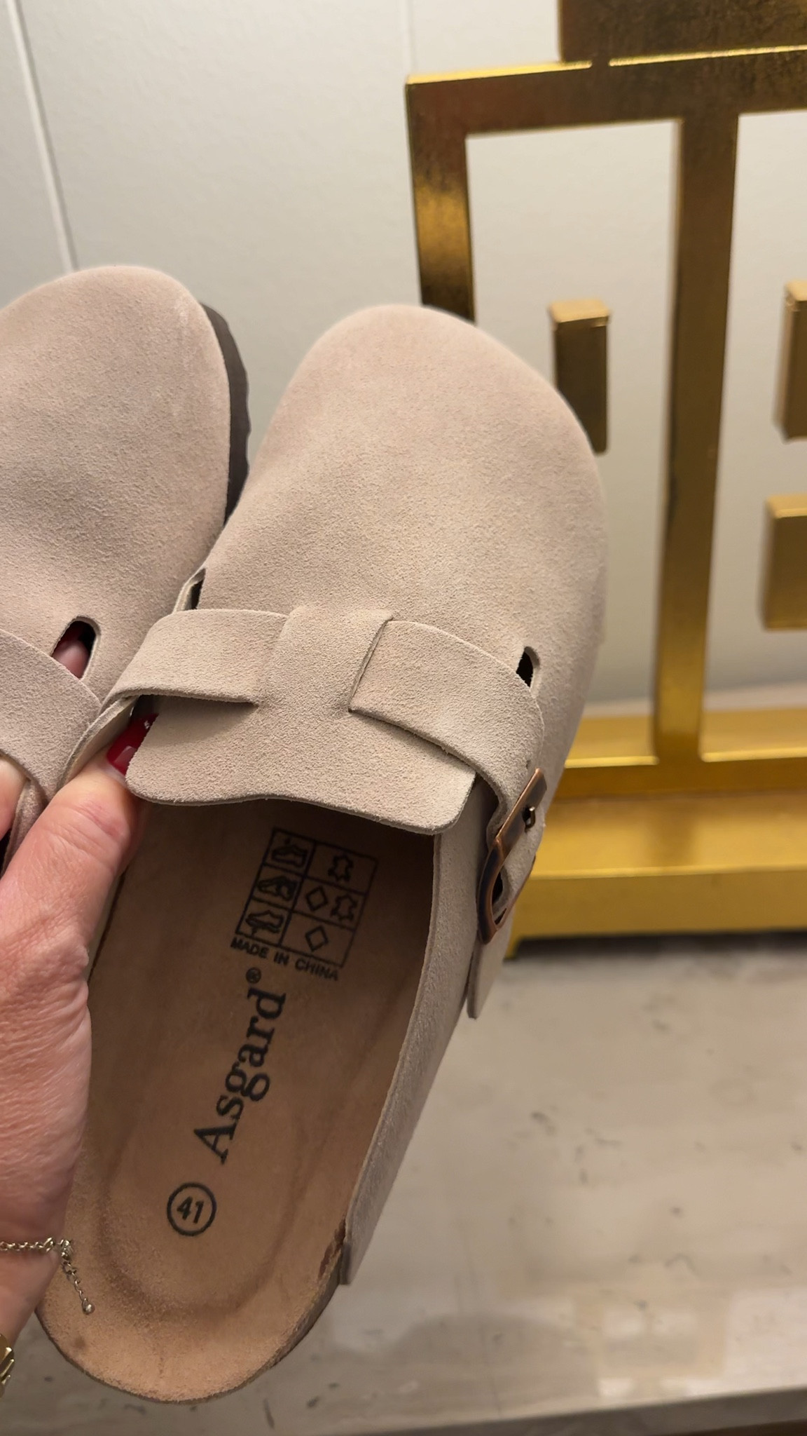 Obsessed with this clogs I bought for Olivia from Amazon! 

They are so comfy and similar to the Birkenstocks! 

Amazon clogs, comfy clogs, affordable clogs

#LTKShoeCrush #LTKStyleTip #LTKFindsUnder50