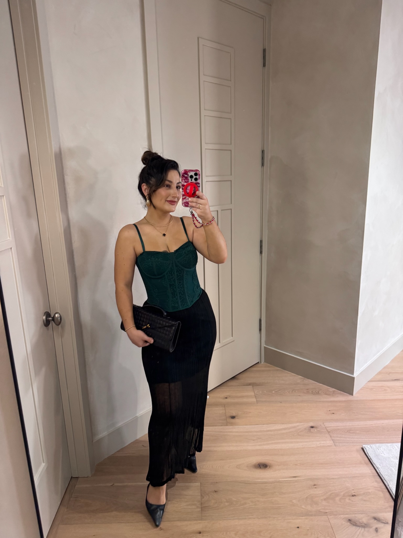 Perfect for a night out!! 

Corset size small 
Sheer maxi skirt size small petite 

5'0" 140lbs

#LTKSaleAlert #LTKPetite #LTKSeasonal