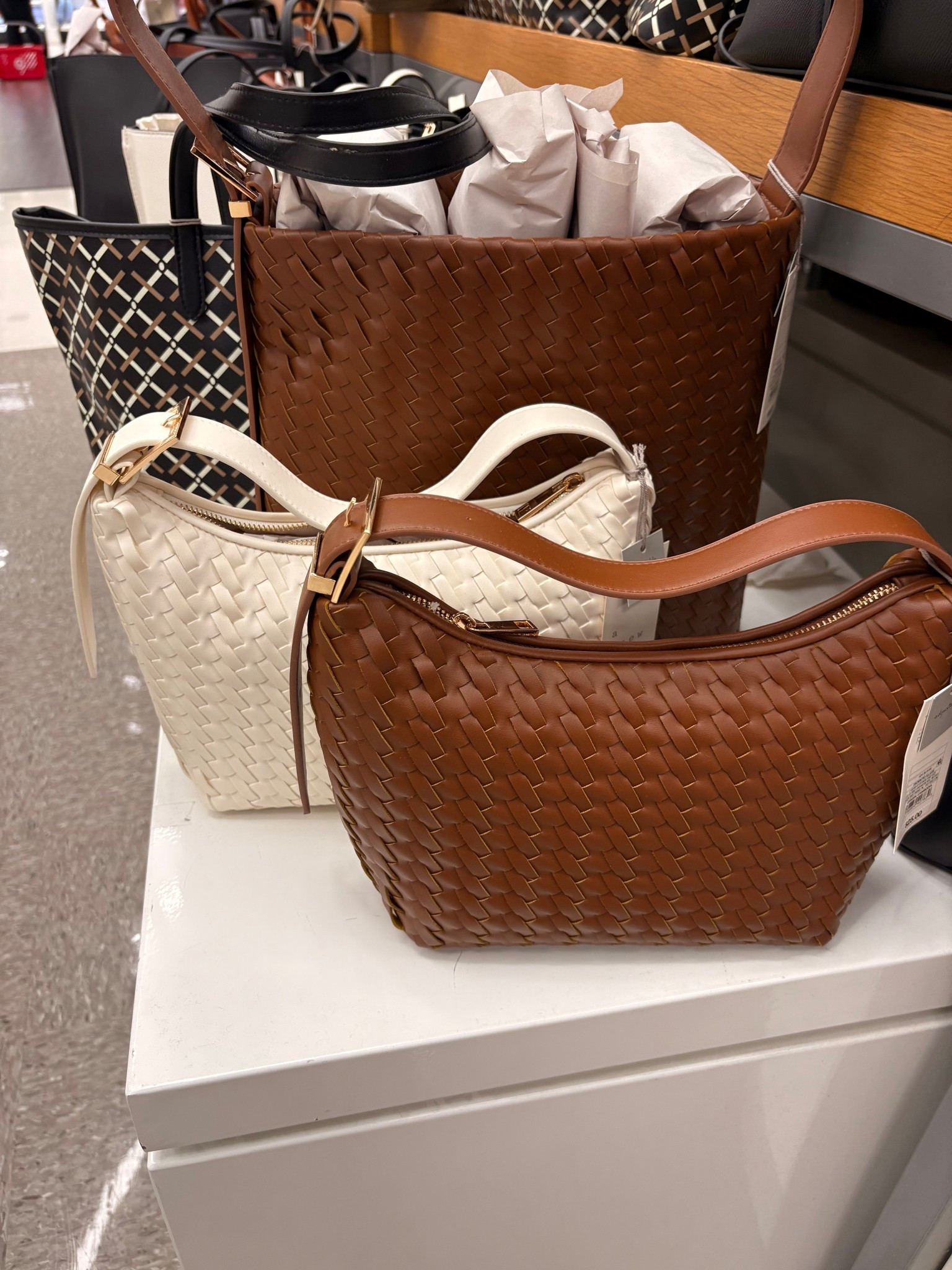 #target #targetstyle #handbag #purse #womensstyle #womensfashion #woven

#LTKStyleTip #LTKFindsUnder50 #LTKItBag