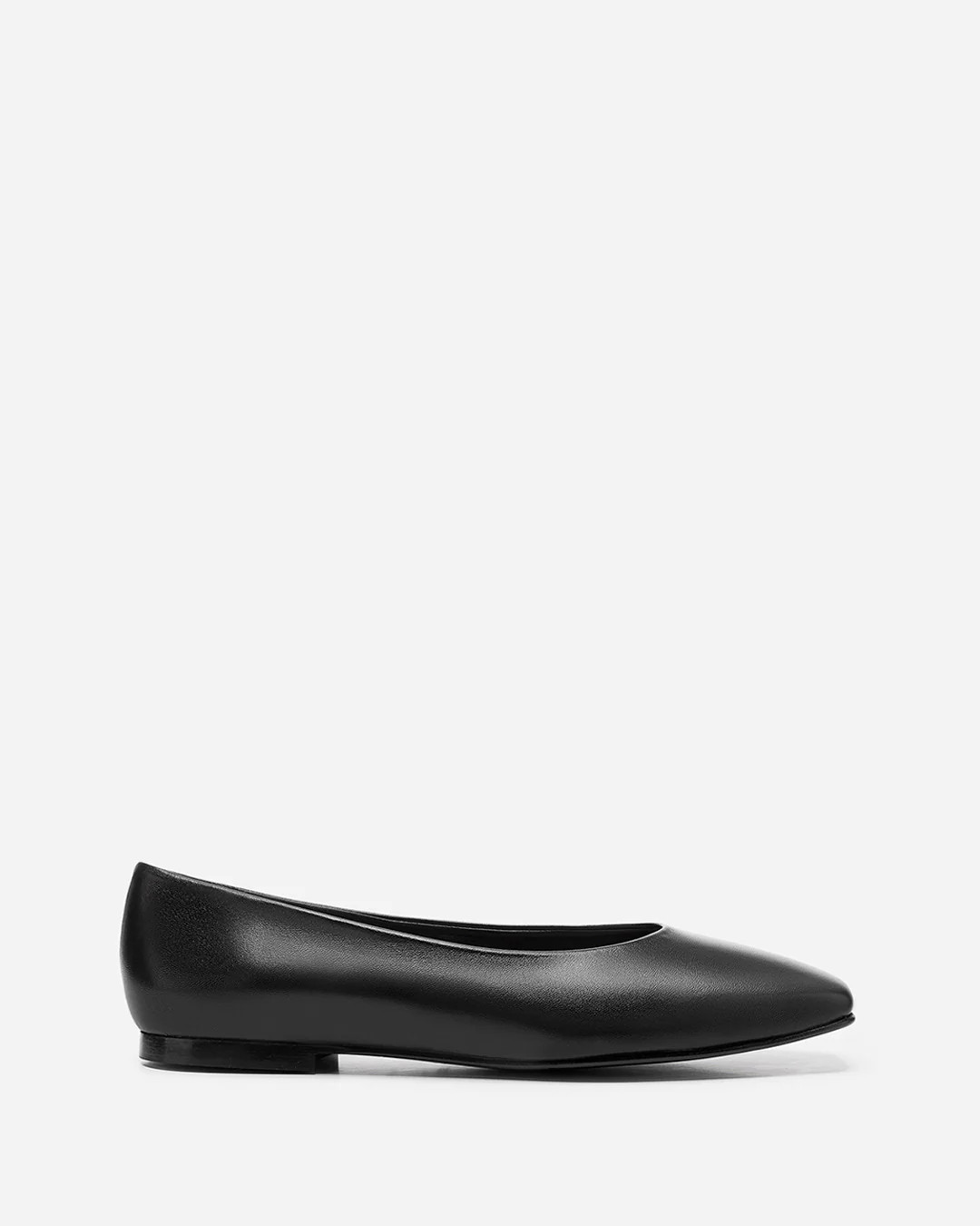 Nikki Leather Black | Flattered