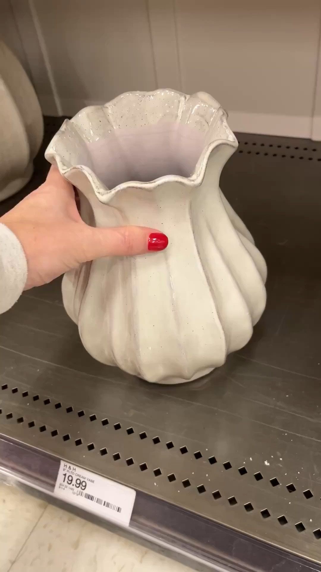 I’m obsessed with this beautiful vase- def came home with me & I’m already imagining my roses in it 😍 this is the 9” but also comes in 16"

Home decor // vase // home decorations // home refresh // spring cleaning // spring decor // spring decorations // entry way // coffee table // living room // office bedroom // bedroom refresh // kitchen // kitchen table // kitchen island // kitchen decor // office // office decor // office decorations // living room decor // living room decorations // entry way decor // entry way decorations // spring refresh // farm cottage // Martha Stewart aesthetic // grandmacore home // dinner party 

#LTKSeasonal #LTKHome