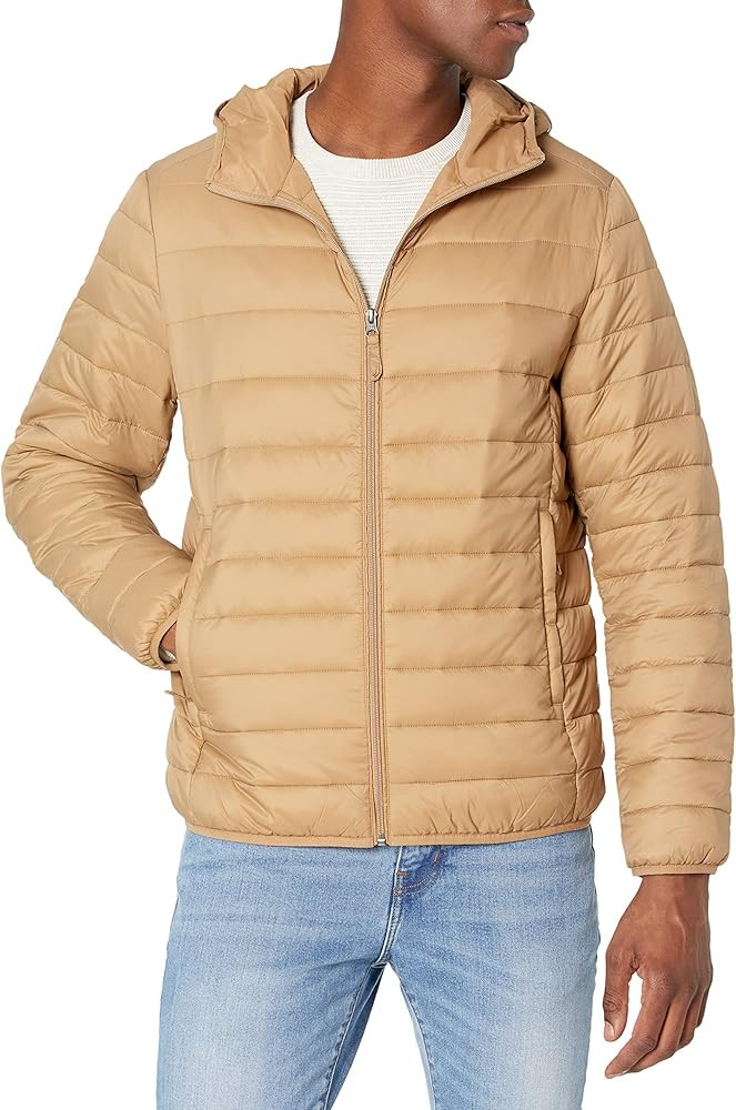 Amazon Essentials Men's Lightweight Water-Resistant Packable Hooded Puffer Jacket | Amazon (US)