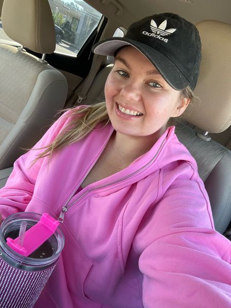 My favorite Amazon find! This pink cropped pullover is a dupe for Lululemon scuba pullover 🩷

#pinkpullover #luludupe #pinkluludupe #pinkcup #sparkletumblr #blackhat #gymoutfit #amazongym #amazonfinds

#LTKsalealert #LTKstyletip #LTKfitness
