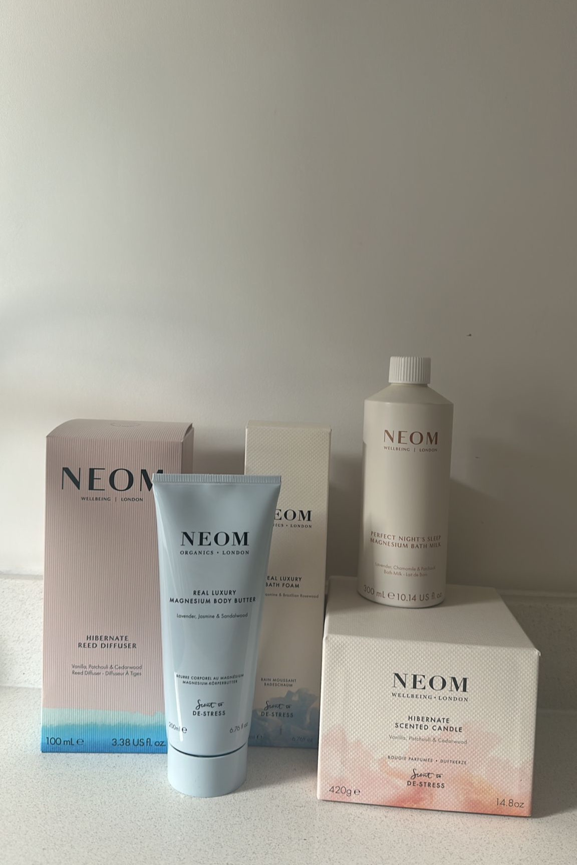 NEOM MUST HAVES 🤍🫧

Perfect Nights Sleep Magnesium Bath Milk, Hibernate scented candle, Real Luxury magnesium body butter, Real Luxury bath foam, Hibernate Reed diffuser. 

#LTKuk #LTKgiftguide #LTKskincare