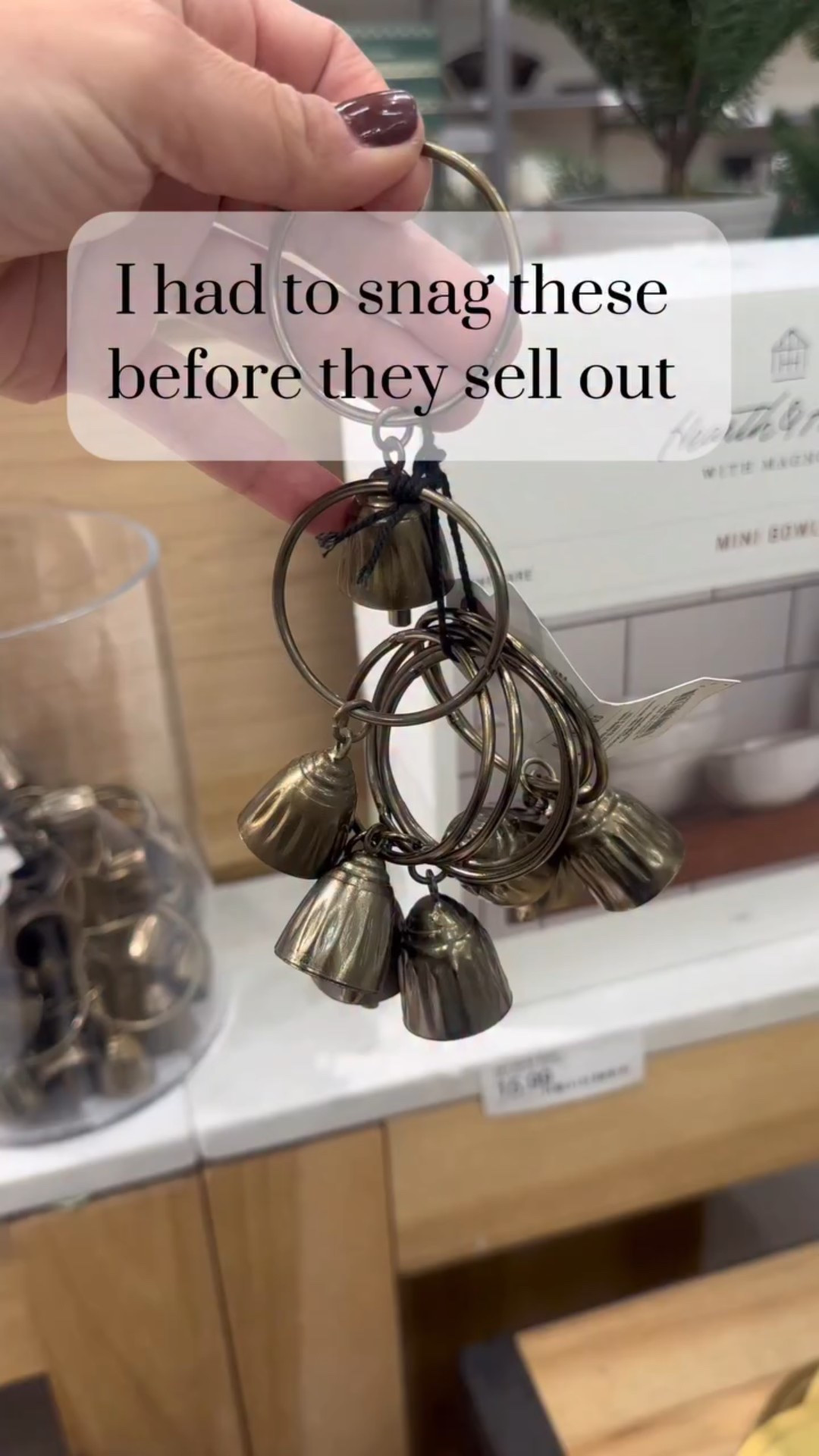 Holiday Hosting Must Have 🔔

Comment SHOP for the link. 

These napkin rings are so simple and elegant. They come in a pack of 8 for $16. Hurry and grab these because they’re selling out fast! 

#christmas #christmascenterpiece #christmasmagic #ralphlaurenchristmas #ltkhome #ltkholiday