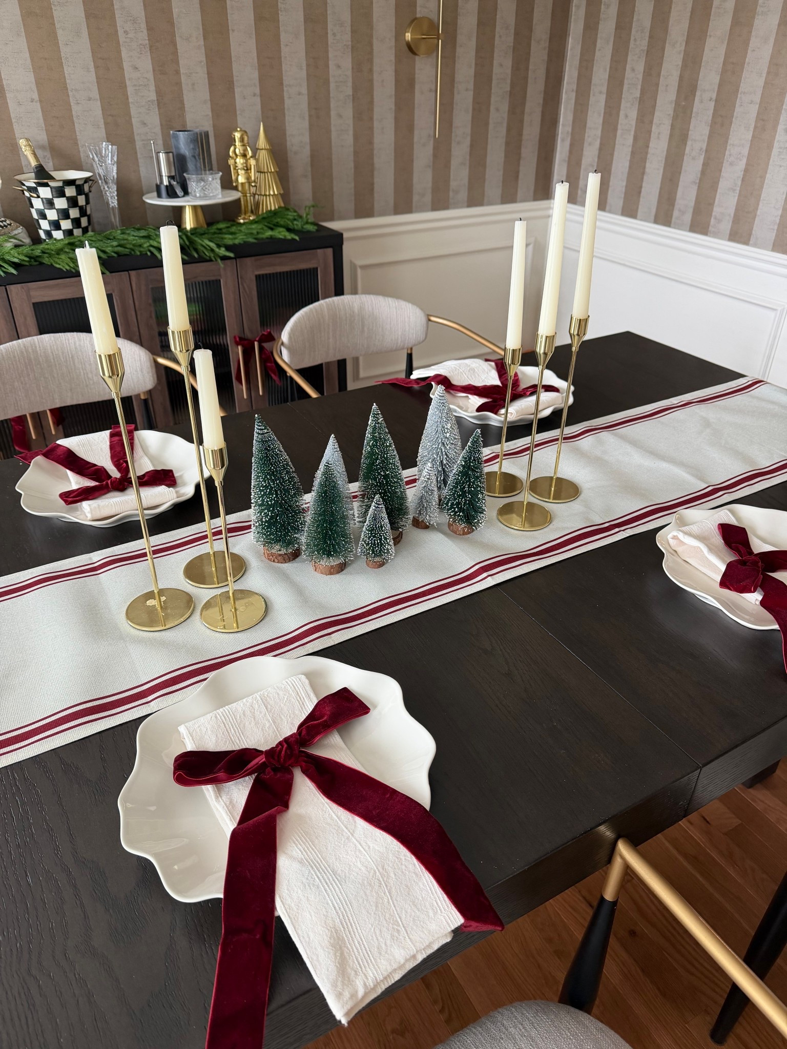 Still here for the bow situation this year 

Christmas, decor, bow, holiday, Santa 

#LTKSeasonal #LTKHoliday #LTKHome