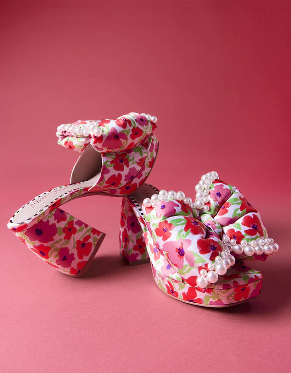 MACCIE WHITE MULTI | Betsey Johnson