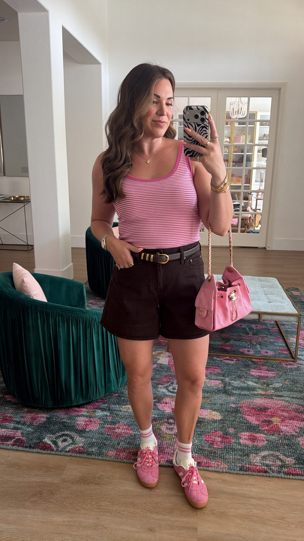 curvy midsize pink and chocolate brown summer look! wearing size large in tank and size 30 in denim shorts 🩷🤎 what i wore to the Museum of Ice Cream! 🍦

#LTKmomlife #LTKMidsize #LTKSeasonal