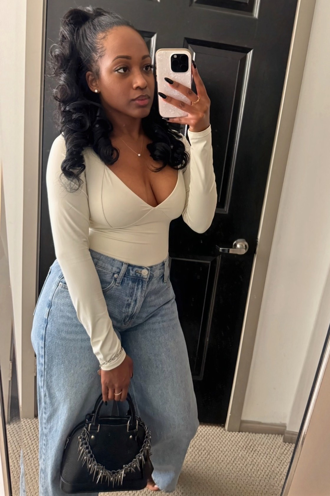 Cream bodysuit + wide denim = effortless fall 🤍

#LTKFindsUnder100 #LTKStyleTip