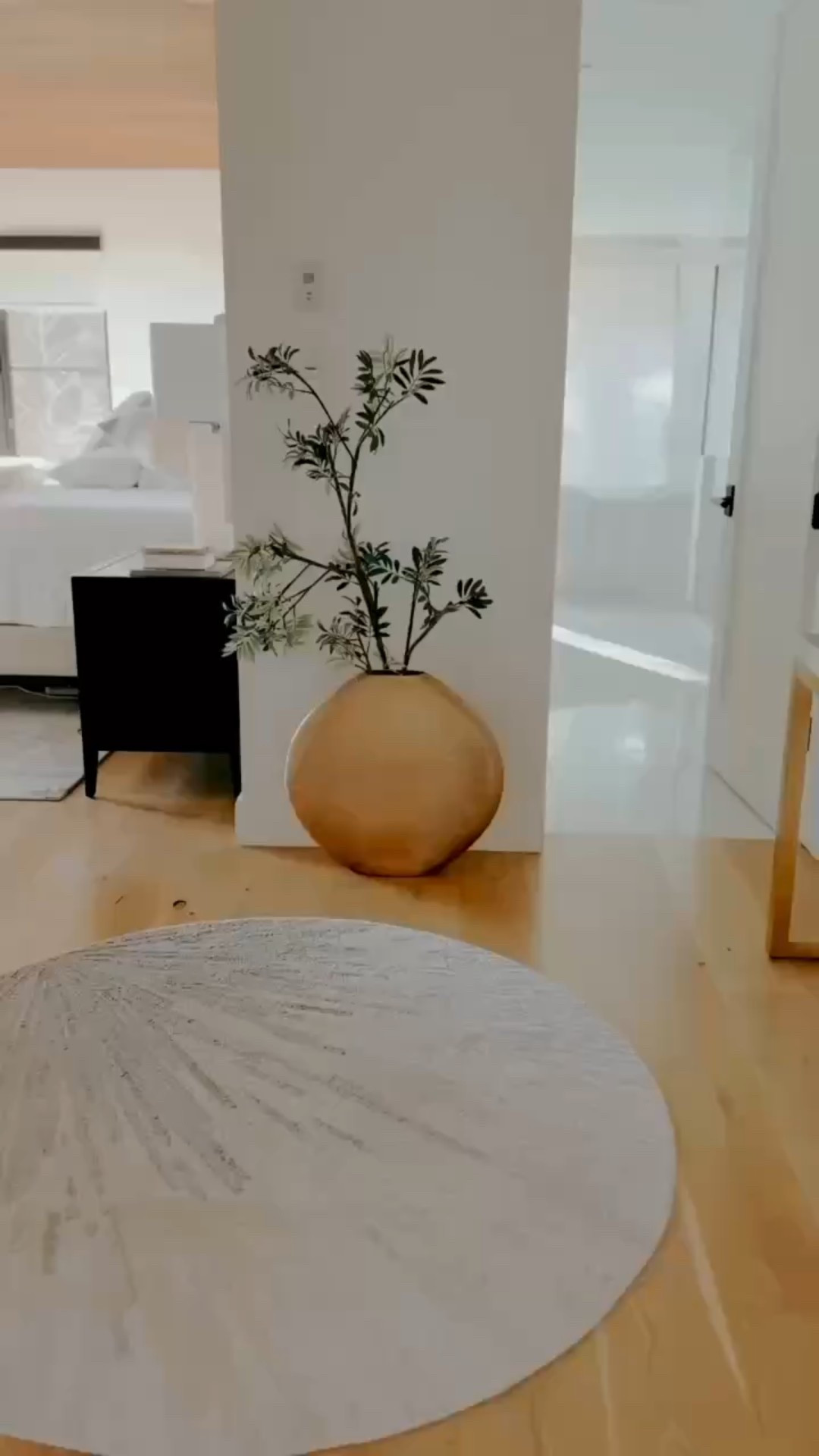 It’s amazing how much one simple home decor addition can make a room feel fresh and polished! Linking this exact floor vase along with a similar for-less version. 

#LTKSeasonal #LTKHome