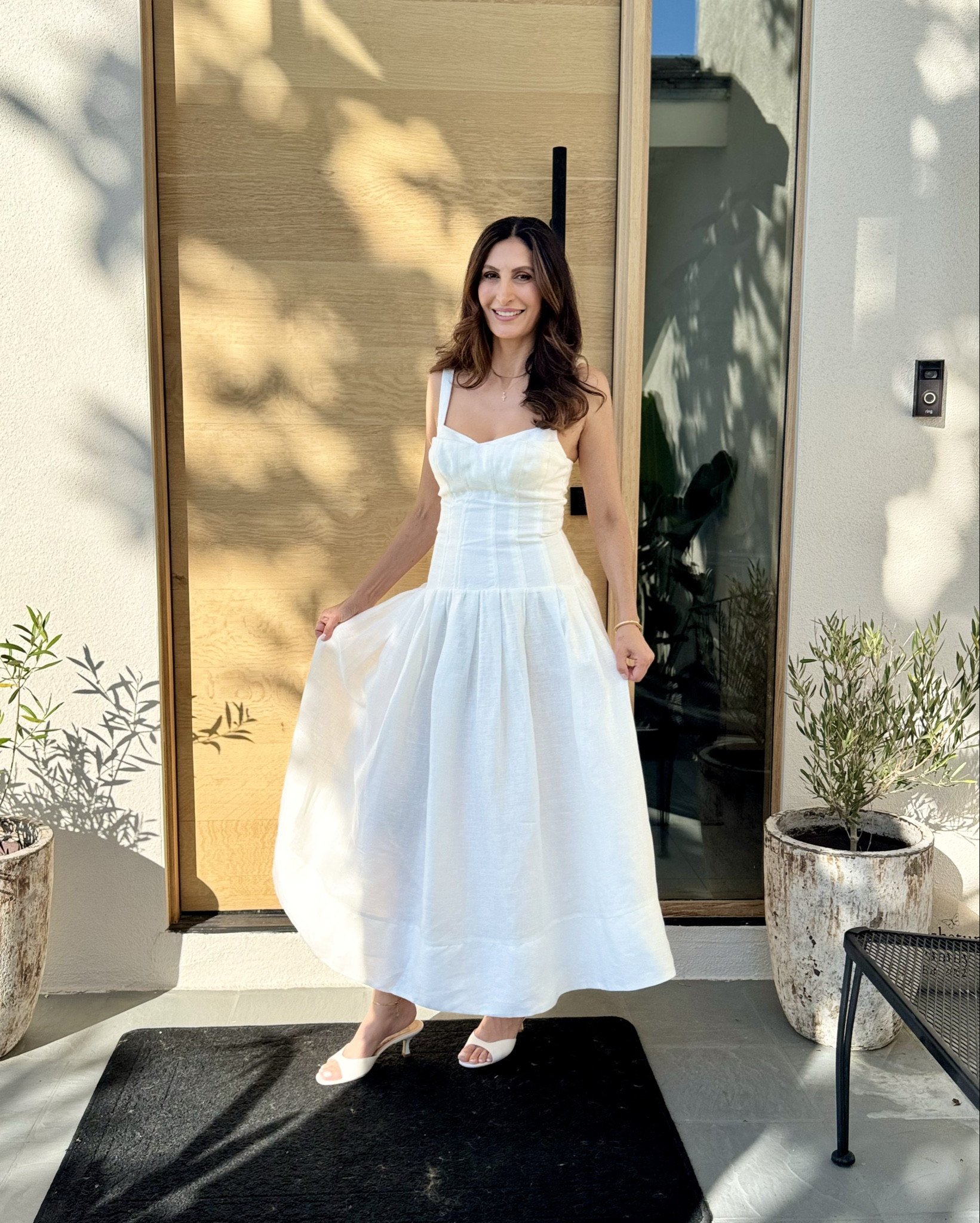 Living in linen and loving this drop waist moment. 

#dropwaistdress #linendress #whitedress
