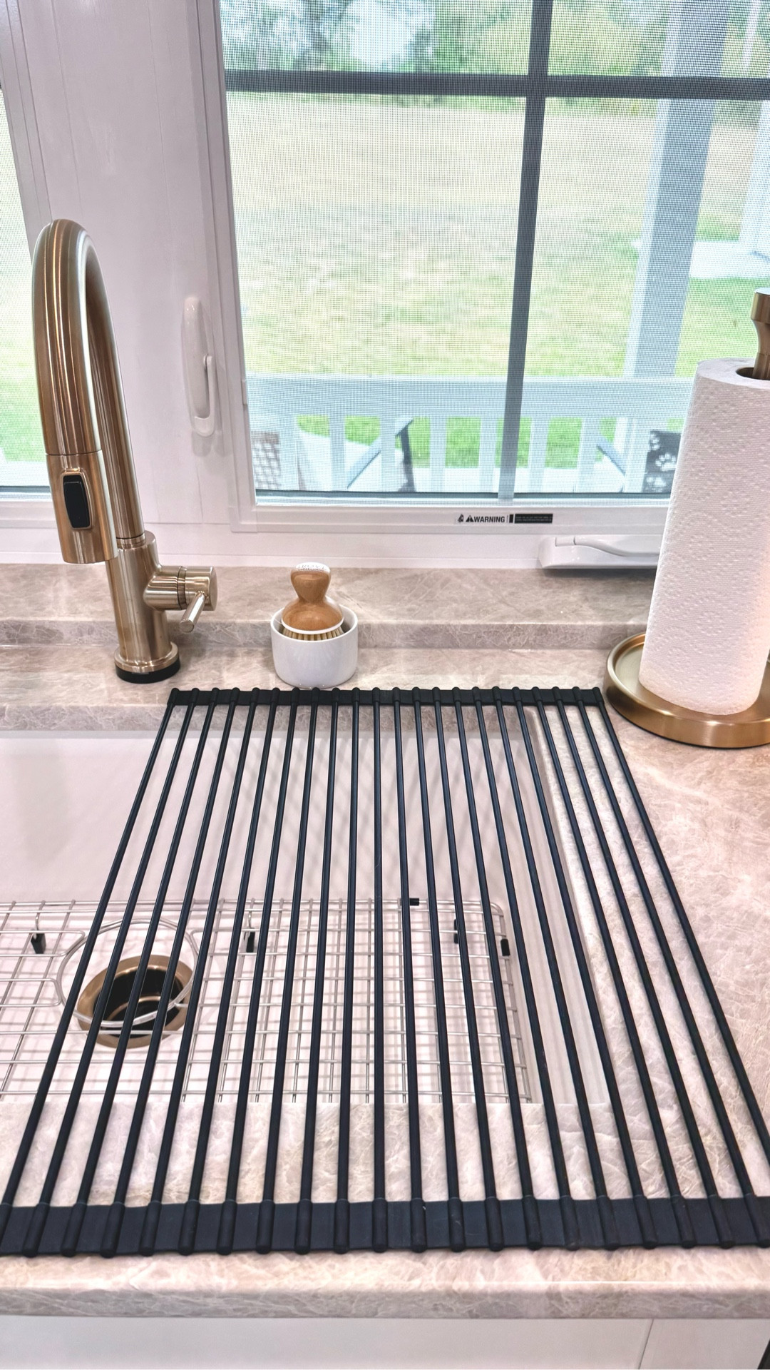 My favorite Amazon find this week? This roll up sink mat! It's perfect for drying a few dishes, or giving us some extra prep space. I love how compact it is and that I can just roll it up and store it away.
#amazonkitchenfinds #kitchenfinds #amazonmusthaves #dishdrainer #dryingrack

#LTKFindsUnder50 #LTKHome