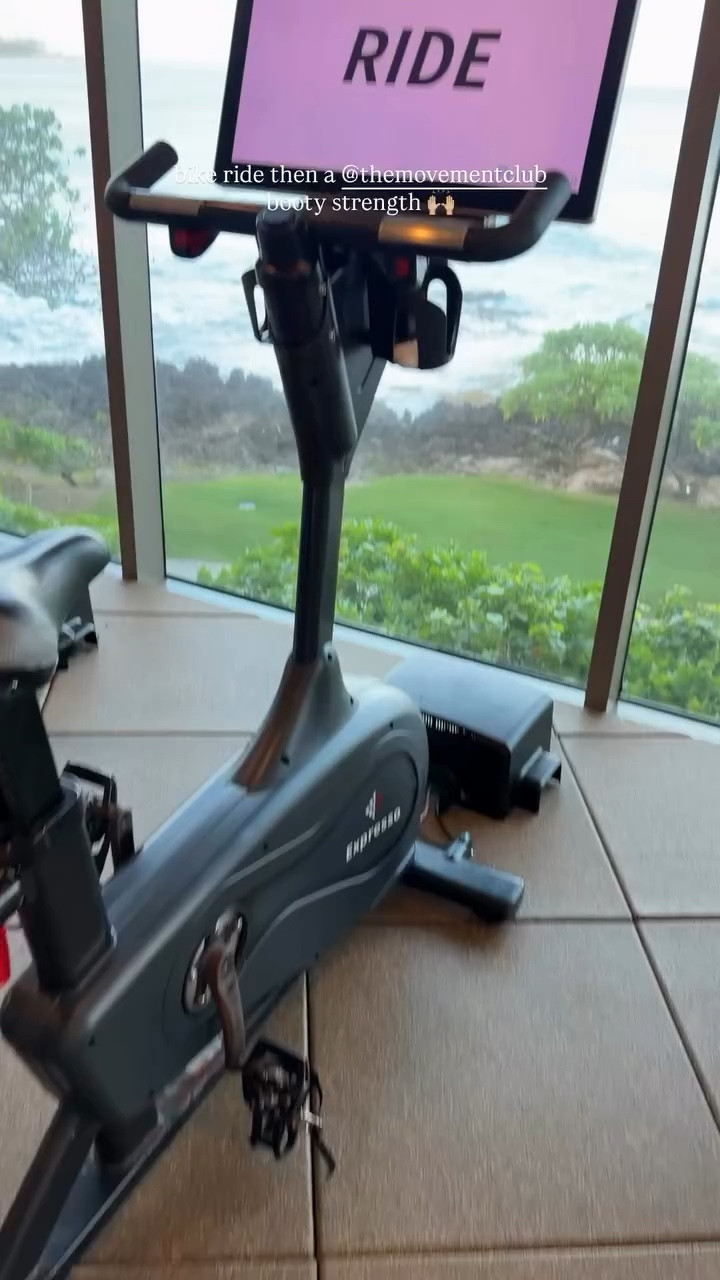 bike ride then a @themovementclub booty strength 🙌🏼

#LTKTravel #LTKActive #LTKfitnessgoals