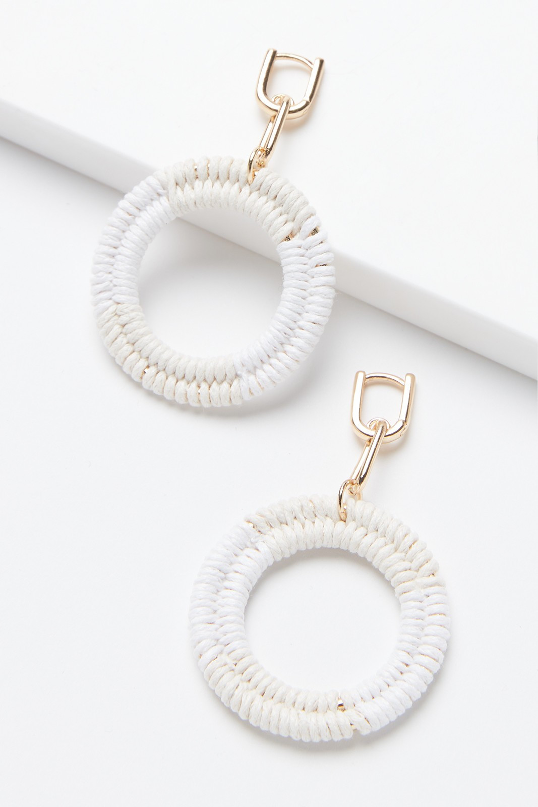 Evereve  Zena Front Circle Earring | Evereve