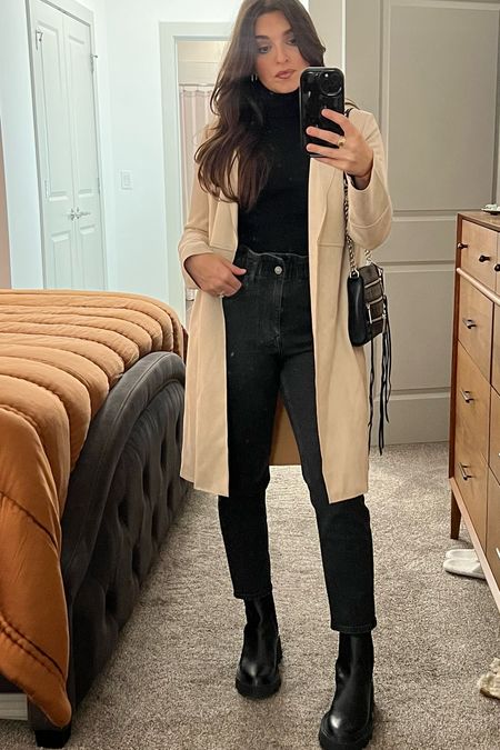 Last nights dinner outfit 🖤🍂

I’ve been on the hunt for these boots and finally got them in my size. Waterproof and super trendy for fall/winter.

#LTKstyletip #LTKSeasonal #LTKsalealert