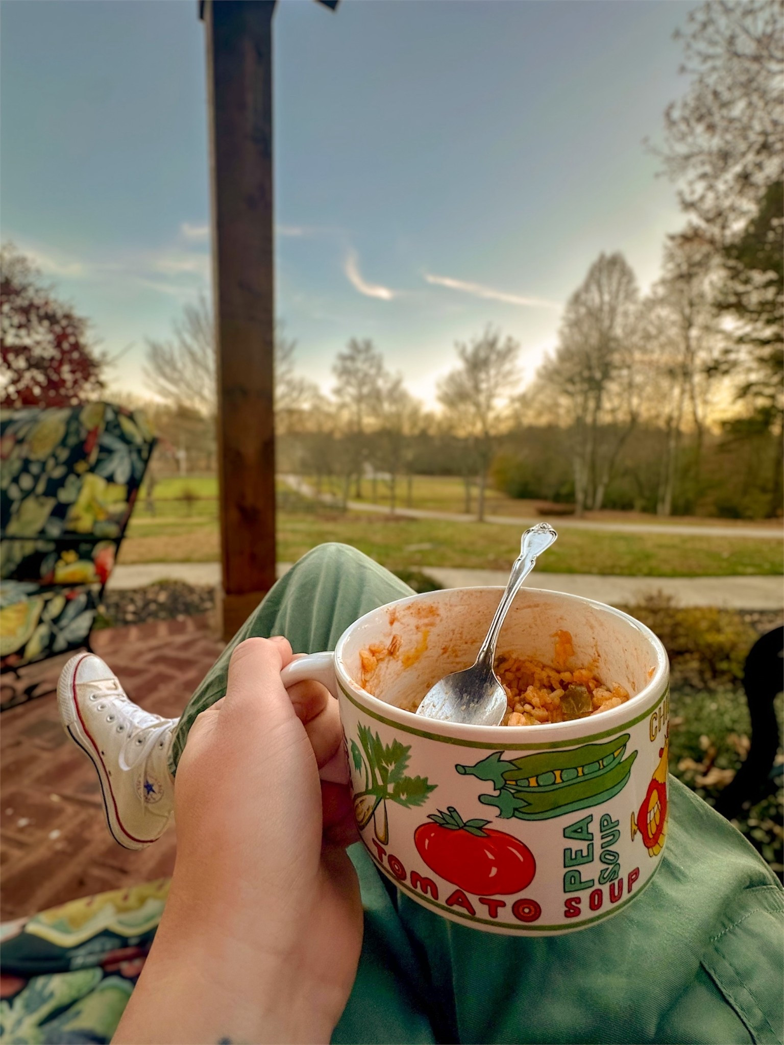 Dinner out on the porch with my favorite oversized soup bowl — perfect for cozy nights in. I linked the similar soup mugs I found (big-enough bowls with handles so it really feels like dinner in a mug). Whether it’s tomato, chili, or chicken noodle, these make every meal feel warm and homey.
#LTKHome #CozyDinner #SoupNight #HomeComforts #SoupMugs #CozyVibes #DinnerAtHome #KitchenFinds #LTKFinds #EverydayHome 

 #LTKfoodie #LTKHome #LTKFindsUnder50
