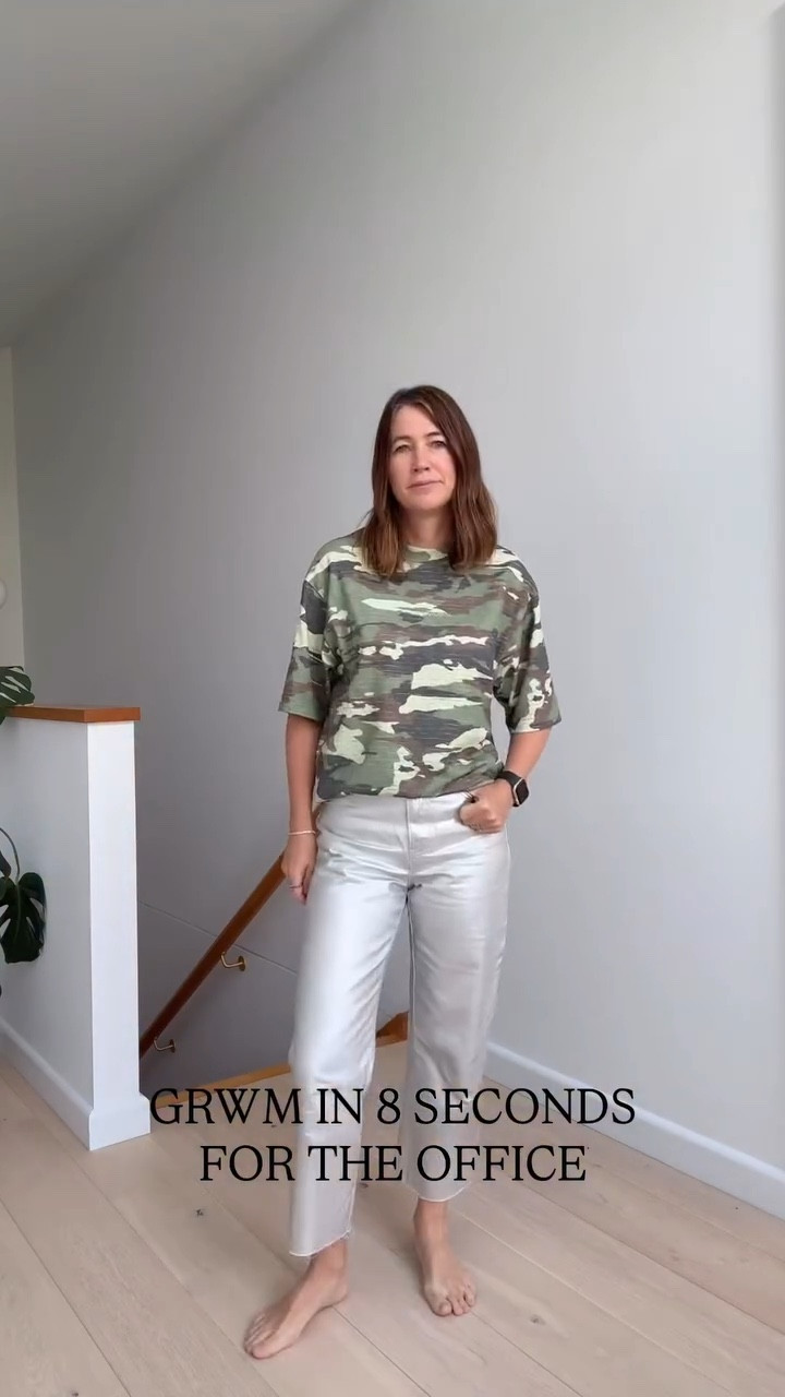 GRWM in 8 seconds 😝
And yes… it definitely took me longer than 8 seconds because I was on major go slow this morning!

Still not feeling 100%, but I figured silver jeans might just lift the mood 🪩 

Kept the rest super simple, a graphic tee, white jacket, and sneakers - easy, comfy, and one less thing to think about 🤪

Sometimes near enough is good enough!

OUTFIT DETAILS
Camp t-shirt @acnestudios 
Silver jeans @zara.australia (old)
Linen bomber jacket @zara.australia 
Sneakers @primury 
Sunglasses @amazonaustralia 

What’s your go-to outfit when you don’t want to think? 👇

Styling outfits for women over forty who want real life outfits with zero stress.

#dailyoutfitinspo #fashionover40 #casualoutfits #silverjeans #everydaystyle