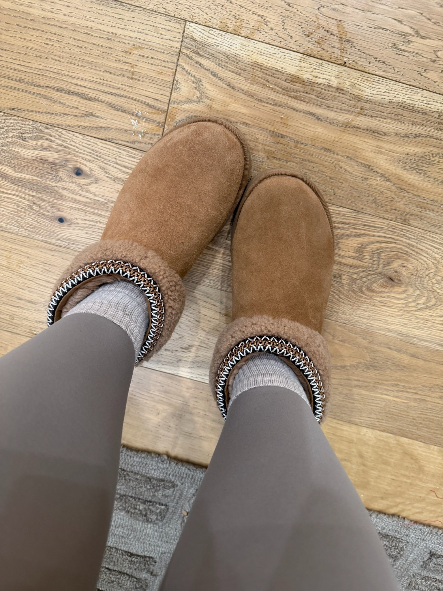 My favorite pair of uggs yet!!! Love these ones!

#LTKCyberWeek #LTKOver40 #LTKGiftGuide