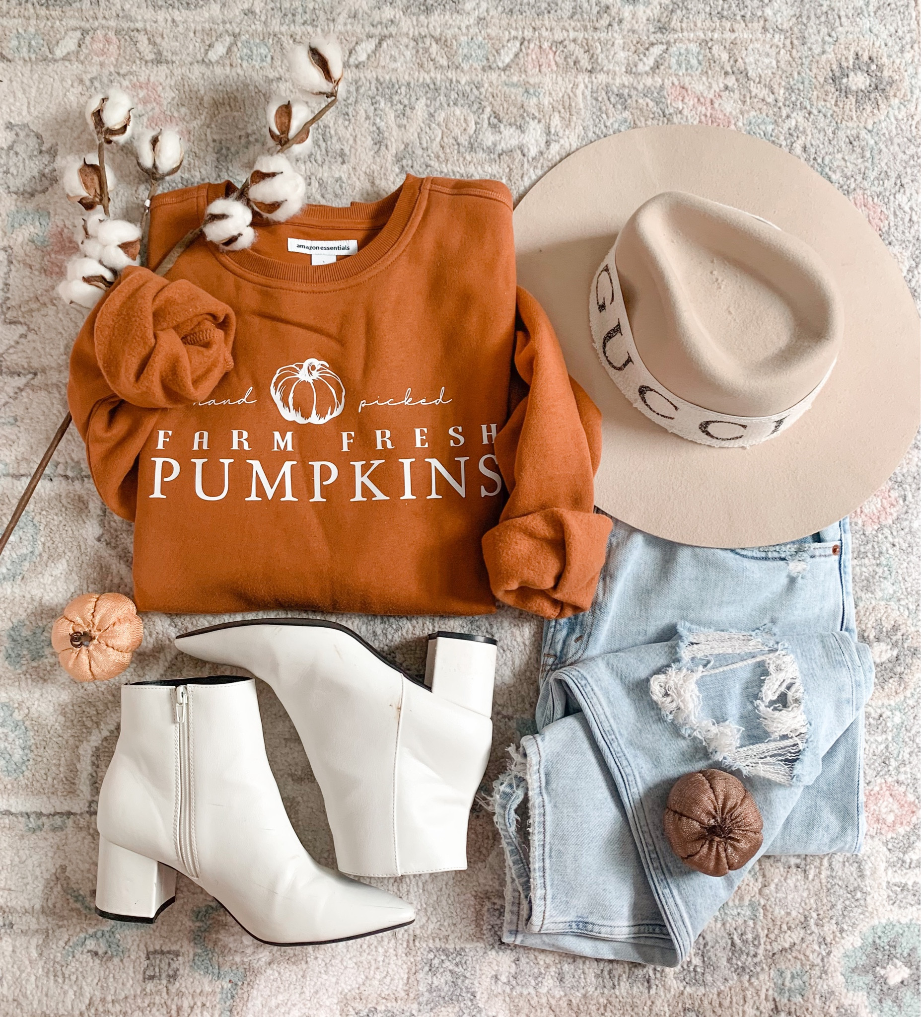 Favorite fall sweatshirt ever👏🏻

Fall outfits, fall fashion, fall sweater, fall sweatshirt 

#LTKU #LTKmidsize #LTKSeasonal #LTKfindsunder50 #LTKfindsunder100 #LTKFind #LTKstyletip #LTKsalealert #LTKHalloween