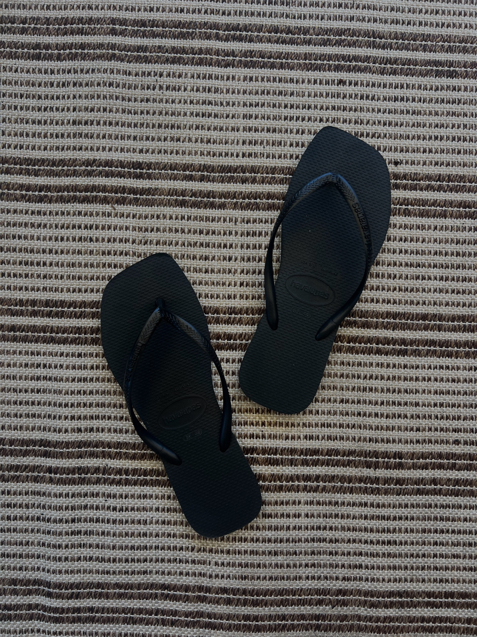 square toe havainas alllllll summer 

#LTKSeasonal #LTKSummerEdit #LTKFindsUnder50