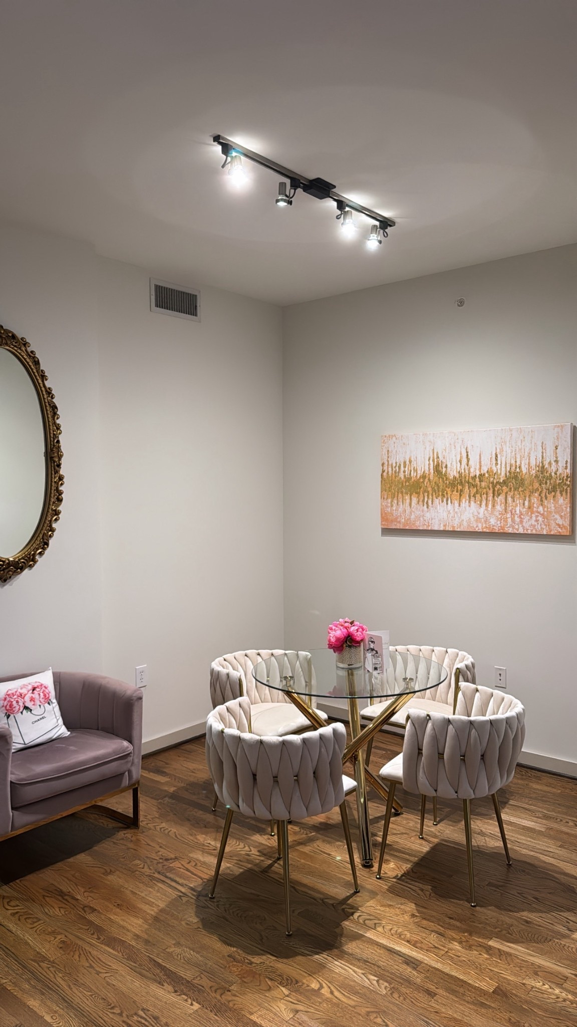 #wayfair #diningset #loungefurniture #homedecor #lachiccouture #houstoninfluencer

#LTKSeasonal #LTKStyleTip #LTKHome