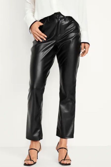 Another great pair of faux leather pants are the ankle cut. This length and style are super fun and flattering, and great to pair with some strappy shoes for a holiday look. 

#LTKstyletip #LTKHoliday #LTKSeasonal