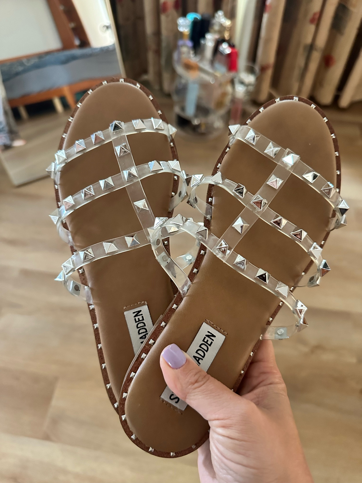 Thought they were completely sold out! Found on Amazon in all colors! 


#LTKSaleAlert #LTKShoeCrush