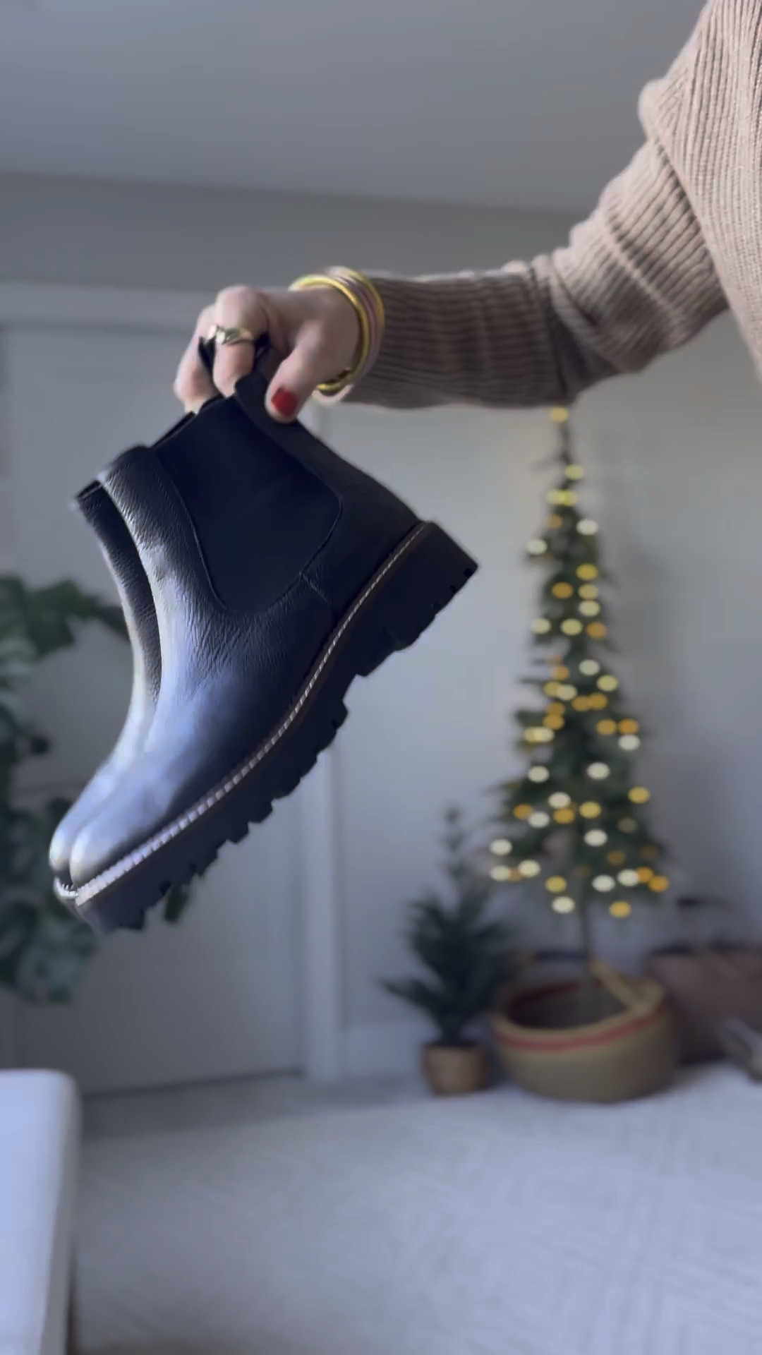 If you’re looking for the most versatile boot to have in your wardrobe this winter, it’s these water proof Chelsea boots! They fit true to size, work in the rain or snow  + look elevated & chic with jeans, trousers + dresses. 
Currently under $50- a great gift!! 

#LTKGiftGuide #LTKCyberWeek #LTKFindsUnder50