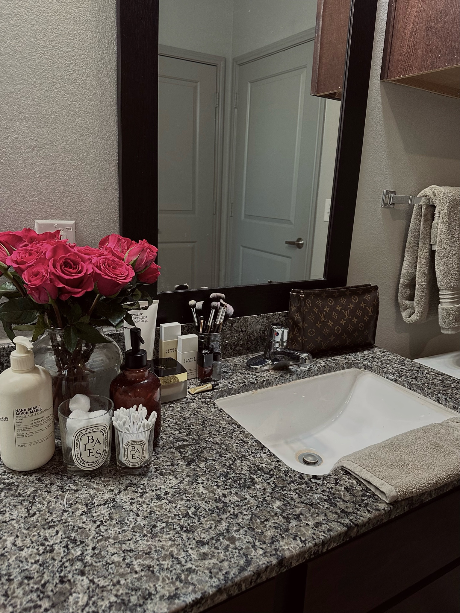 The essentials 

#LTKhome #LTKbeauty #LTKHoliday