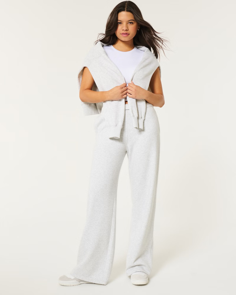 Feel Good Ultra High-Rise Fleece Wide-Leg Pants | Hollister (US)