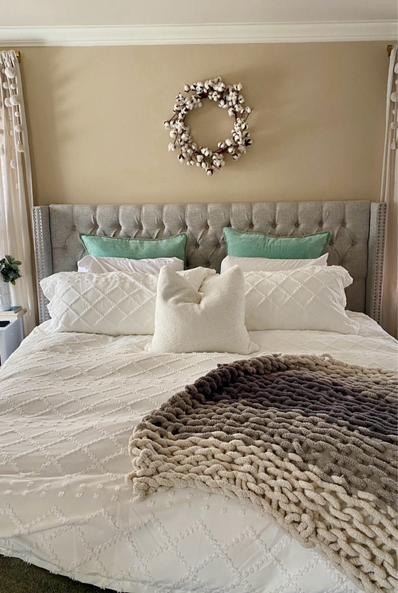 Light and airy bedroom refresh with all the boho vibes!

Amazon home | bedroom | upholstered bed | boho bedding 


#LTKSaleAlert #LTKHome